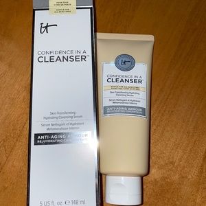 It Cosmetics - Confidence in a Cleanser 5oz